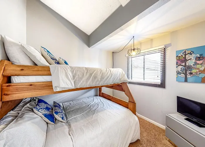 Oakmont's Perch Holiday home *
